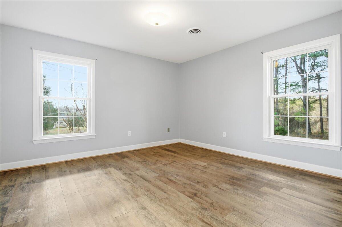 2127/2129 Moneta RD