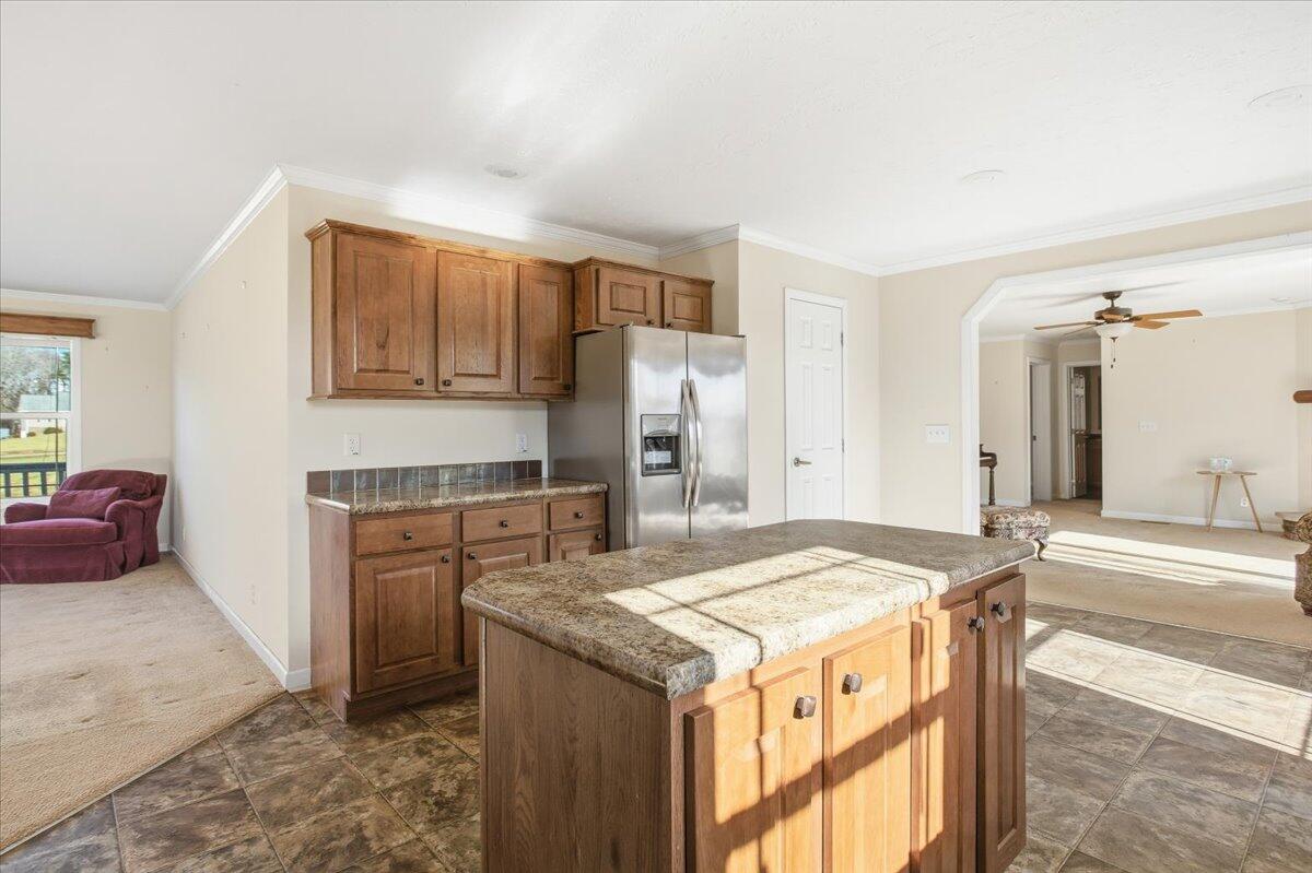 2127/2129 Moneta RD