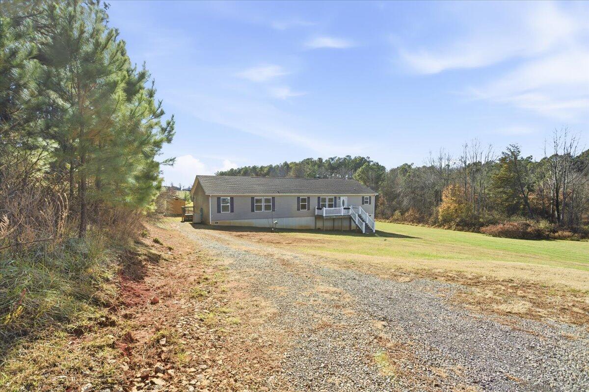 2127/2129 Moneta RD