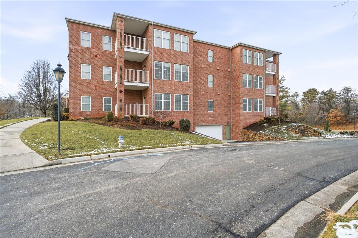 3025 McVitty Forest DR