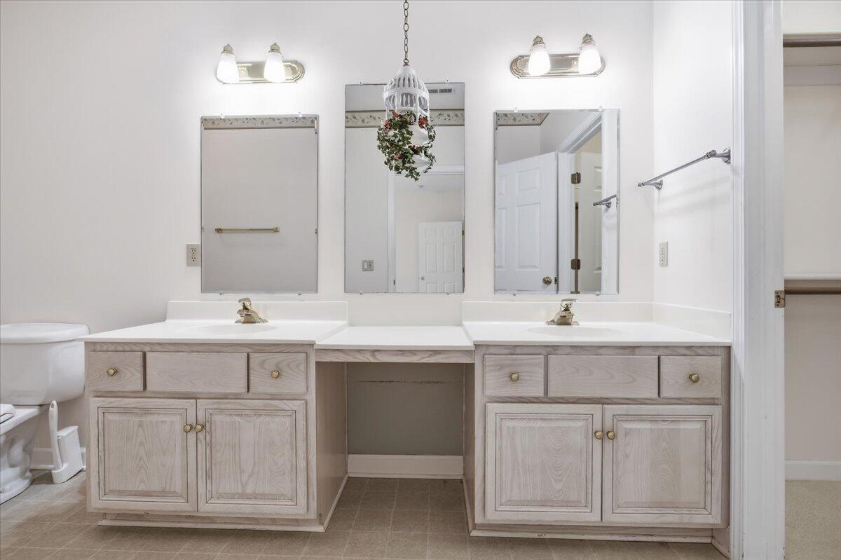 3025 McVitty Forest DR