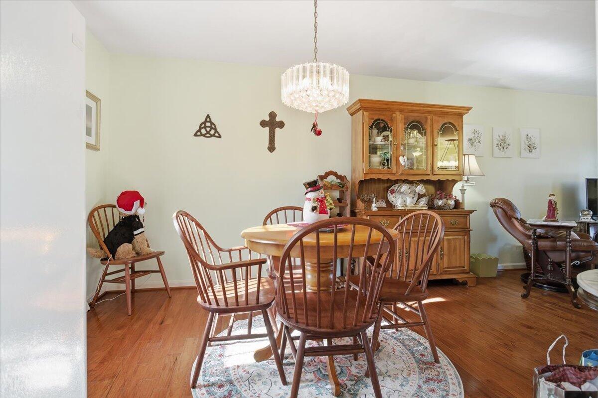 716 Page ST