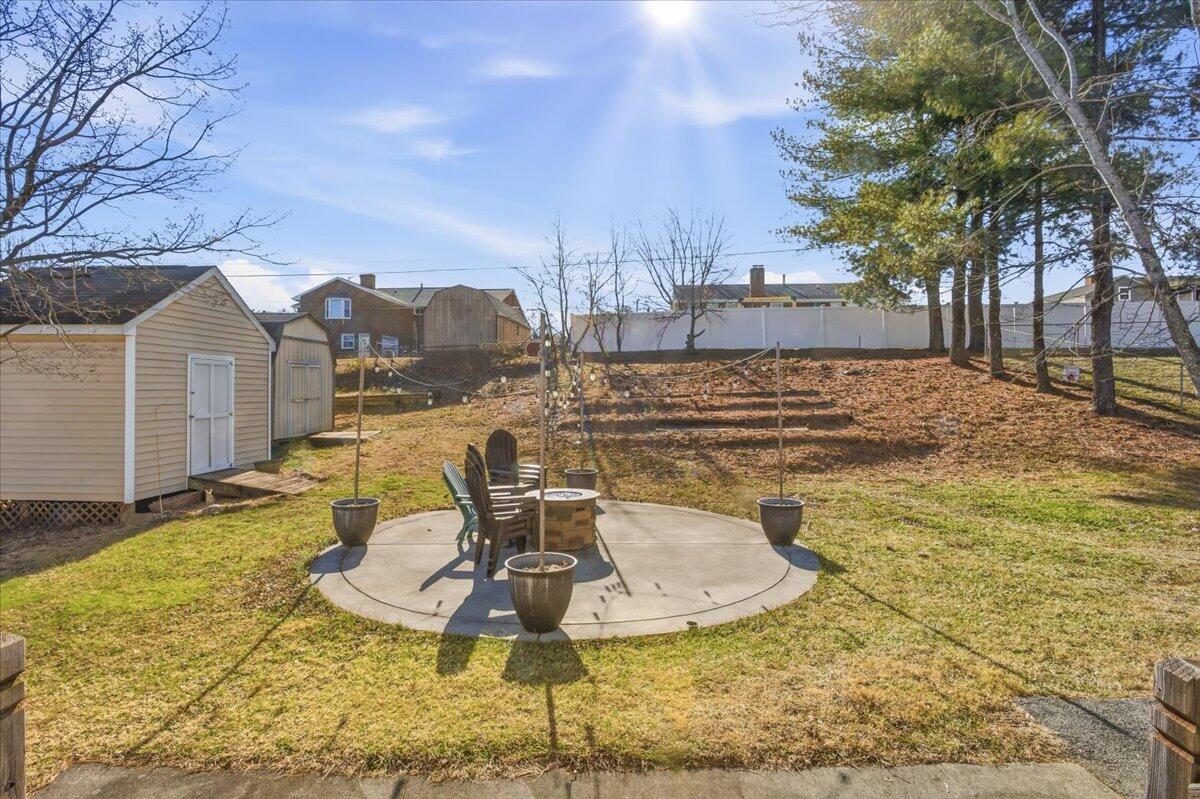 716 Page ST
