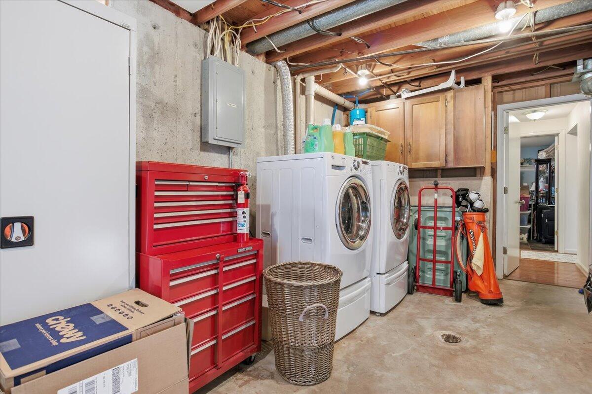 716 Page ST