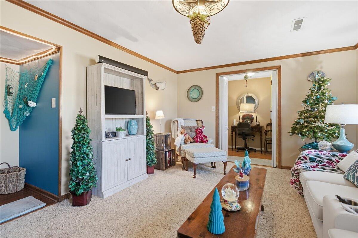 716 Page ST