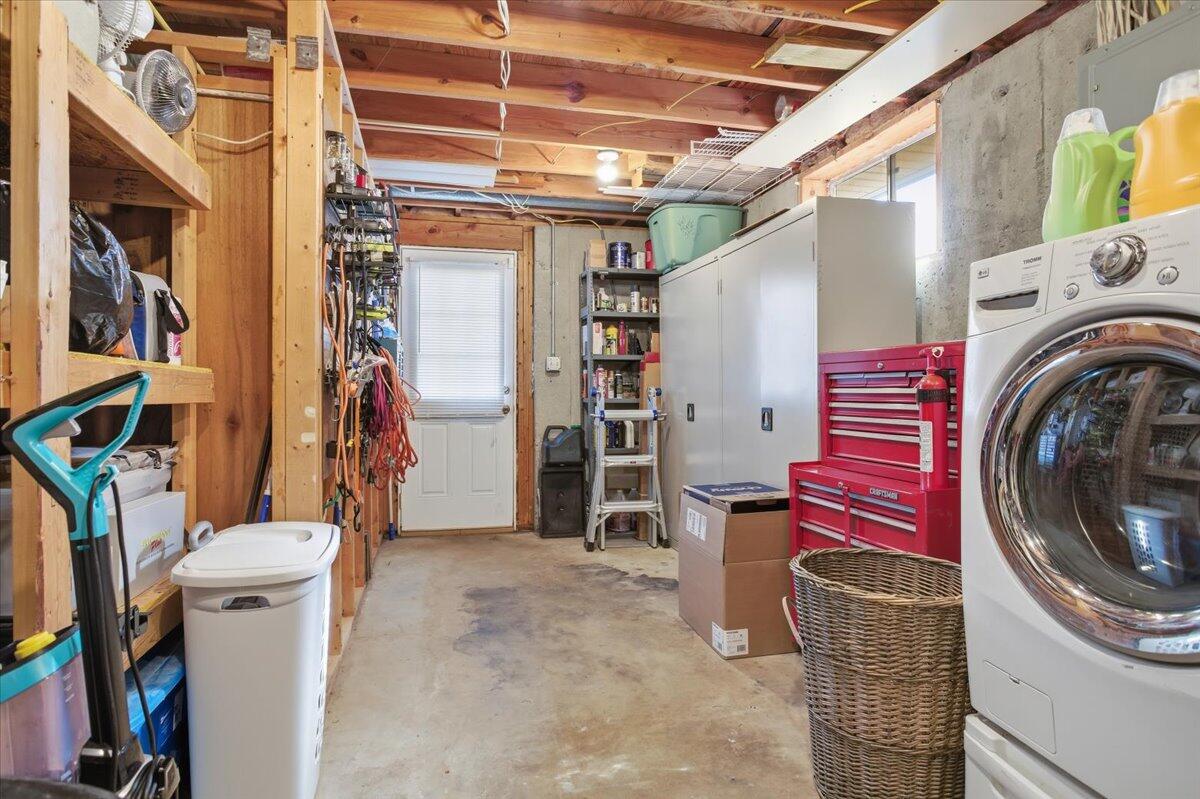 716 Page ST