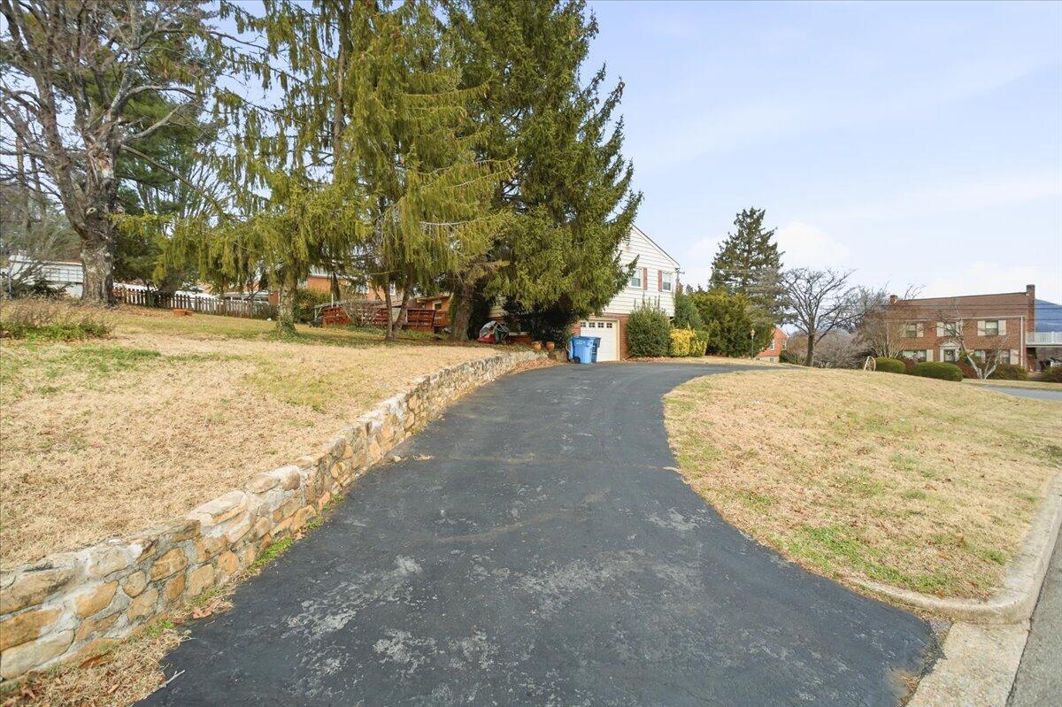 3636 Grandview AVE NW