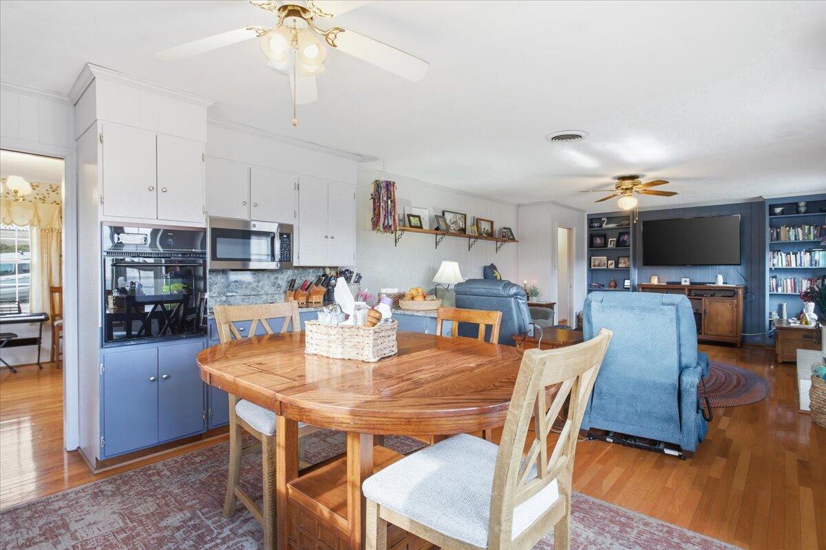 4129 Blue View DR