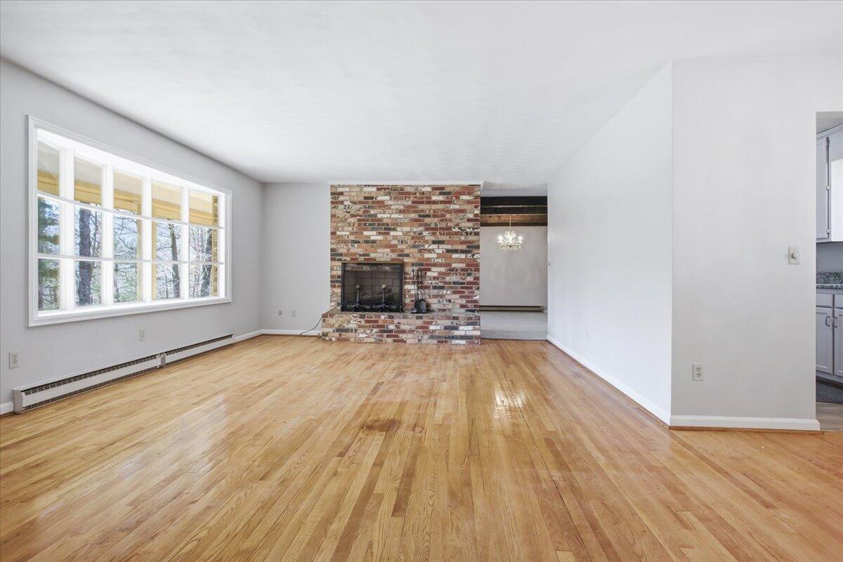 5585 Bent Mountain RD