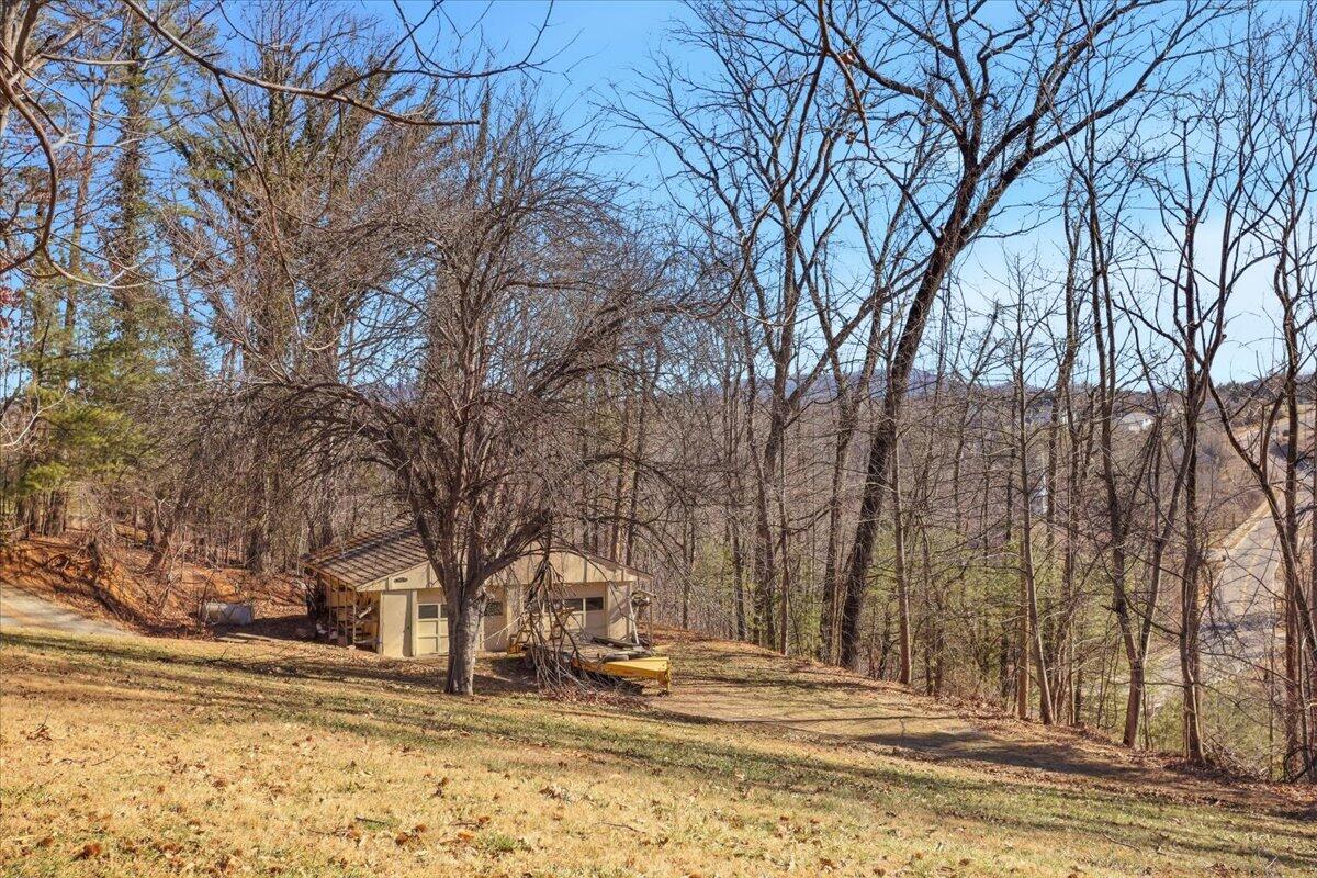 5585 Bent Mountain RD