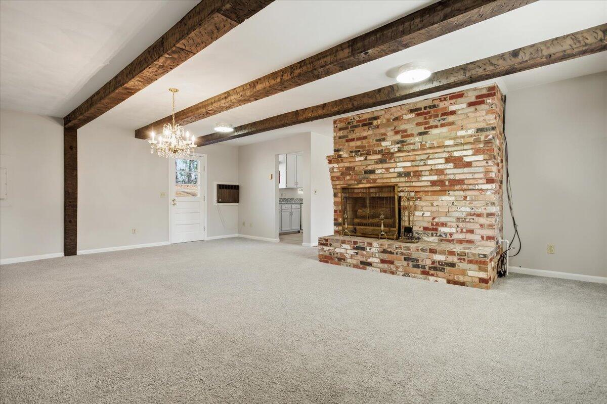 5585 Bent Mountain RD