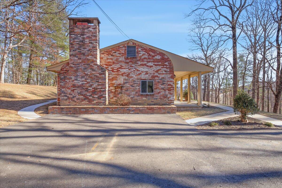 5585 Bent Mountain RD