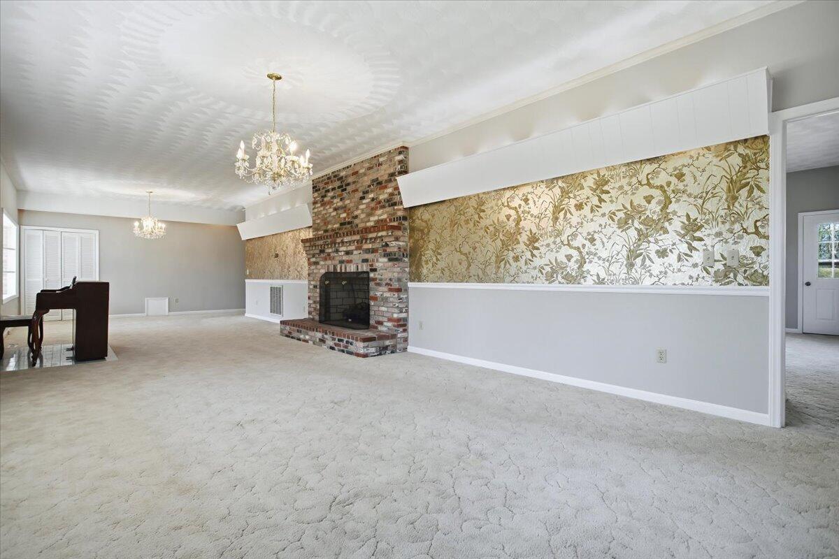 5585 Bent Mountain RD