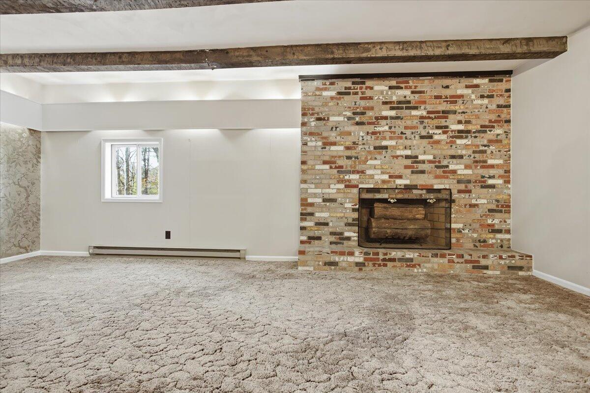 5585 Bent Mountain RD