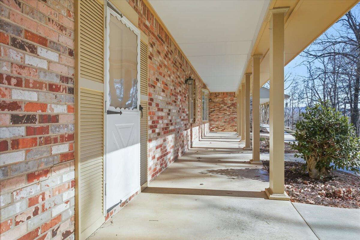 5585 Bent Mountain RD