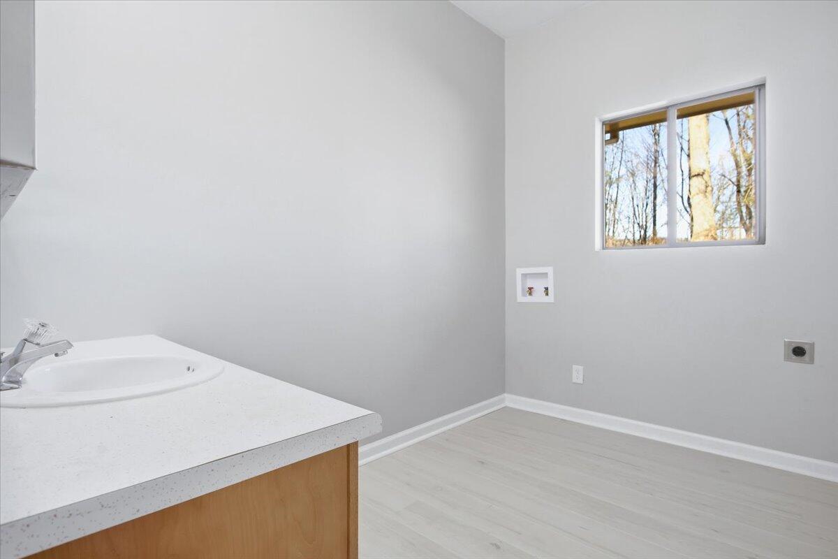 5585 Bent Mountain RD