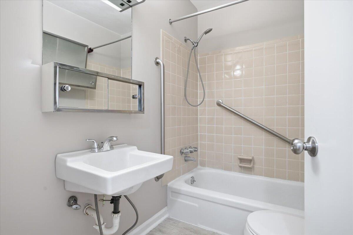 5585 Bent Mountain RD