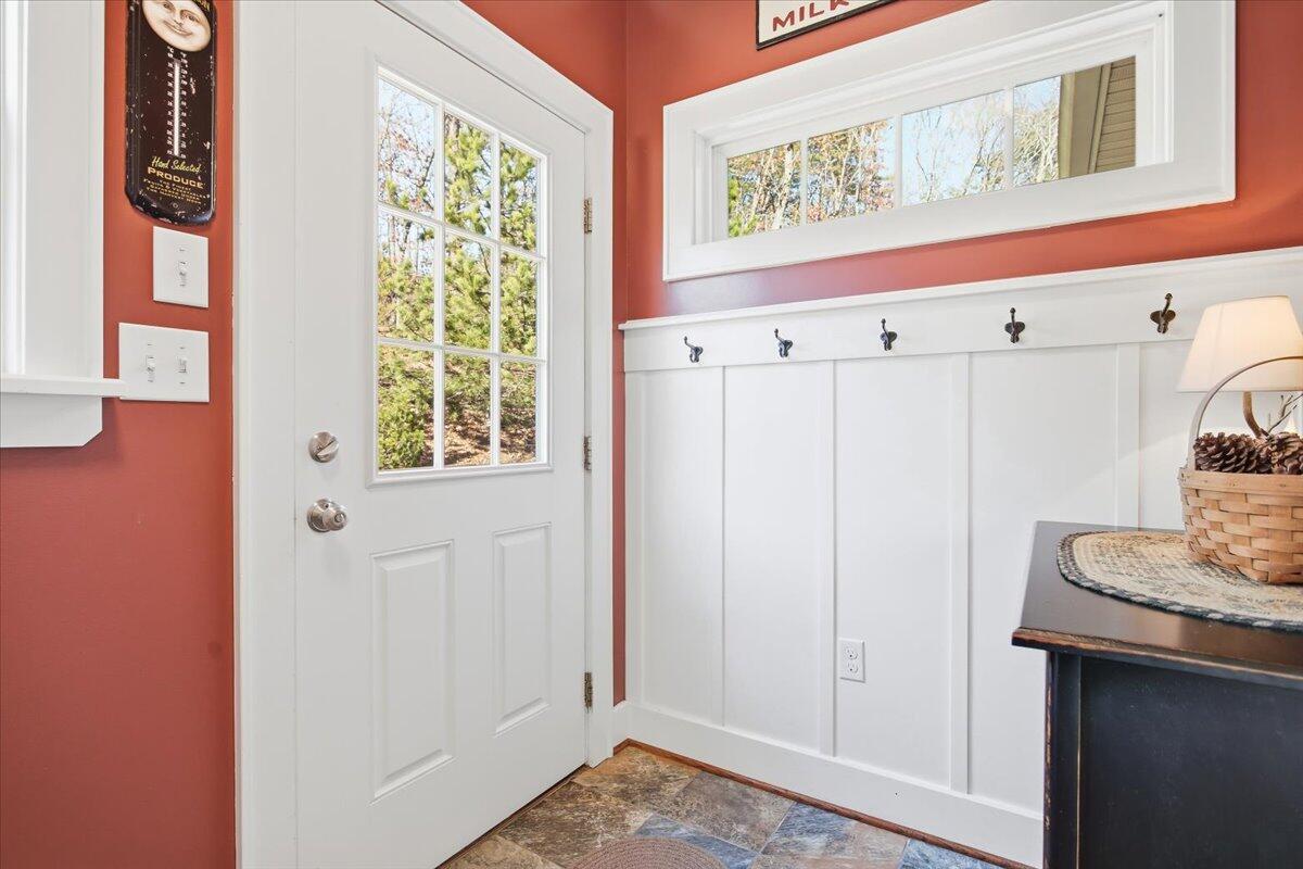 1718 Laurel Mountain DR