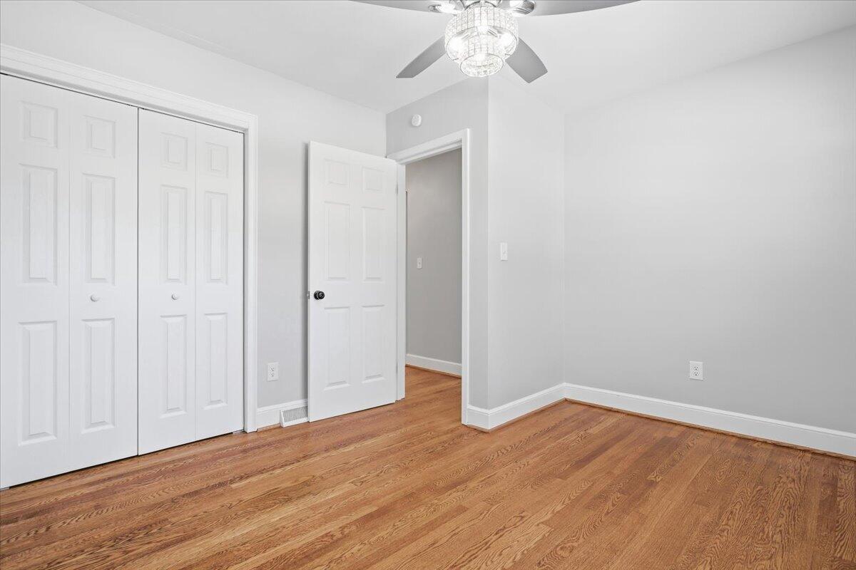 109 Maplelawn AVE NE