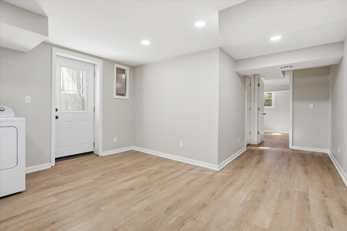 109 Maplelawn AVE NE