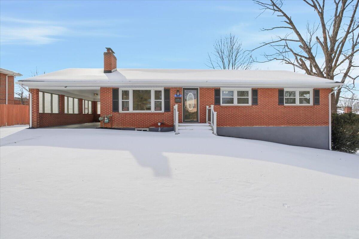 109 Maplelawn AVE NE