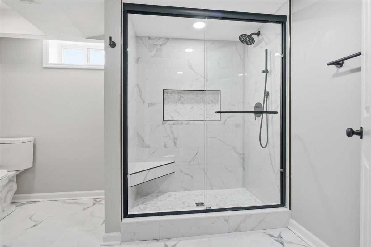 109 Maplelawn AVE NE