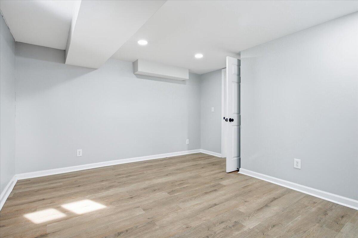 109 Maplelawn AVE NE