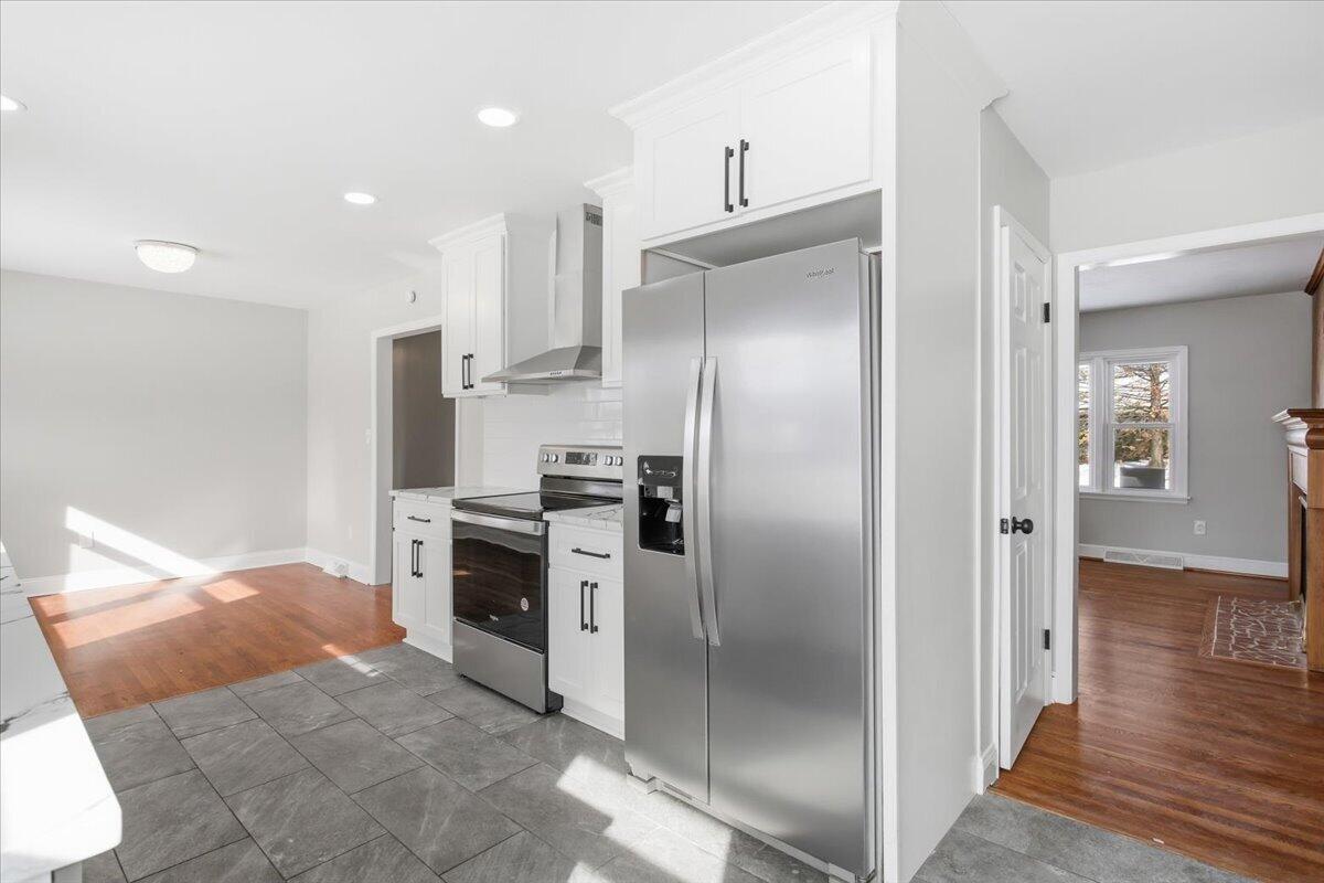 109 Maplelawn AVE NE