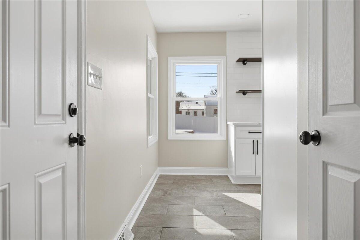 109 Maplelawn AVE NE