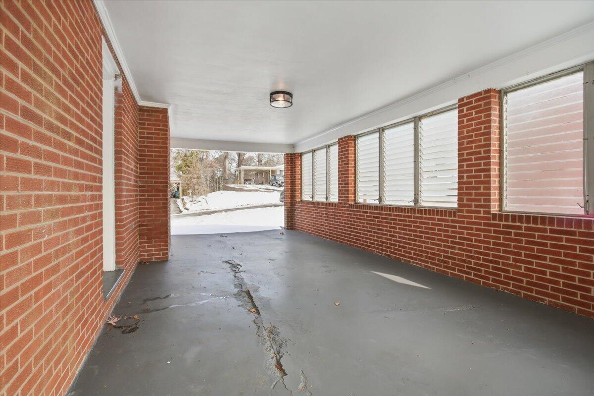 109 Maplelawn AVE NE