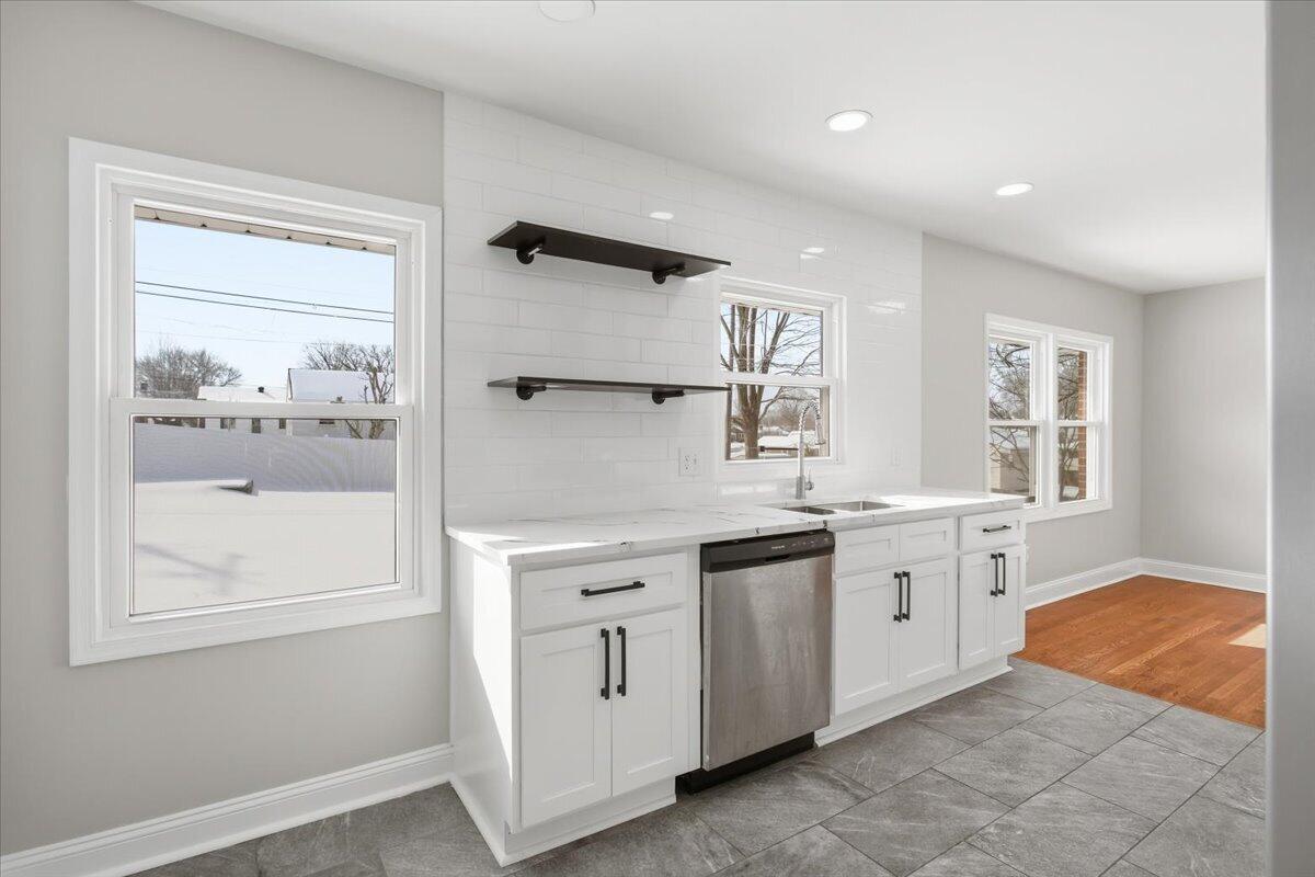 109 Maplelawn AVE NE