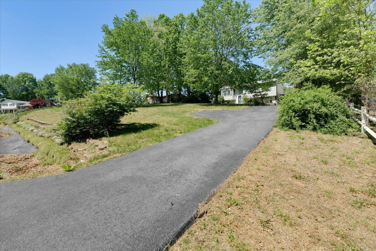 4600 Tobey RD