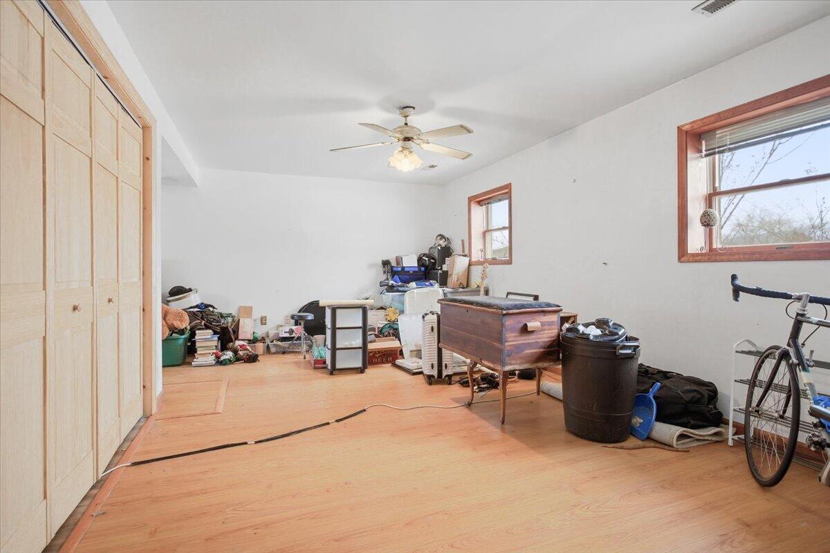 4600 Tobey RD