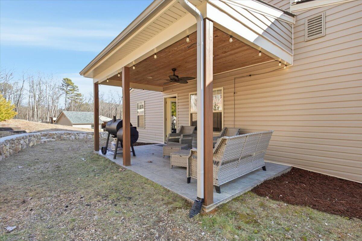 3276 Absalom Smith RD