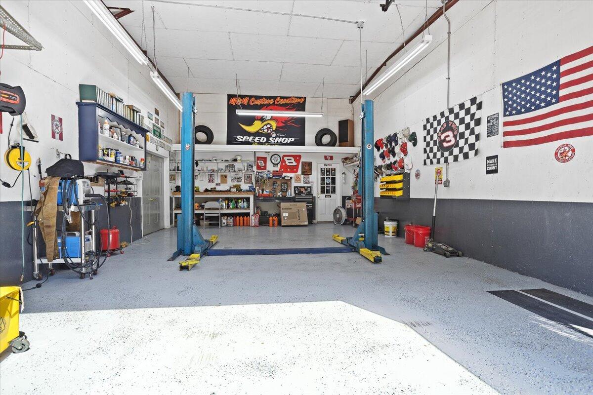 1530 Indian Springs LN