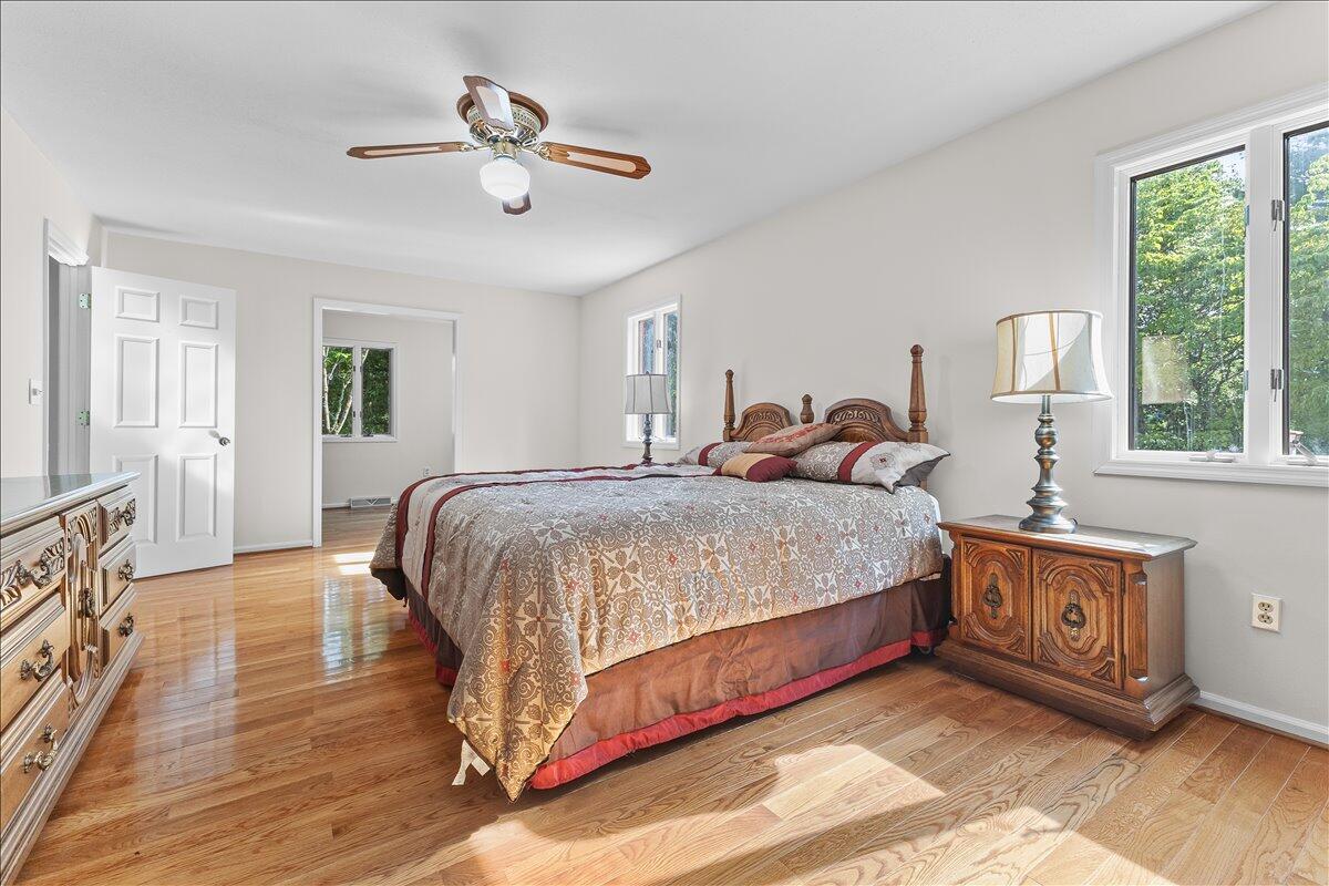 283 Orchard Lake DR