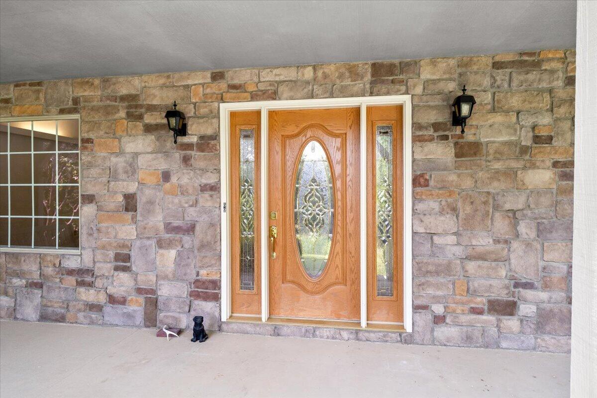 283 Orchard Lake DR