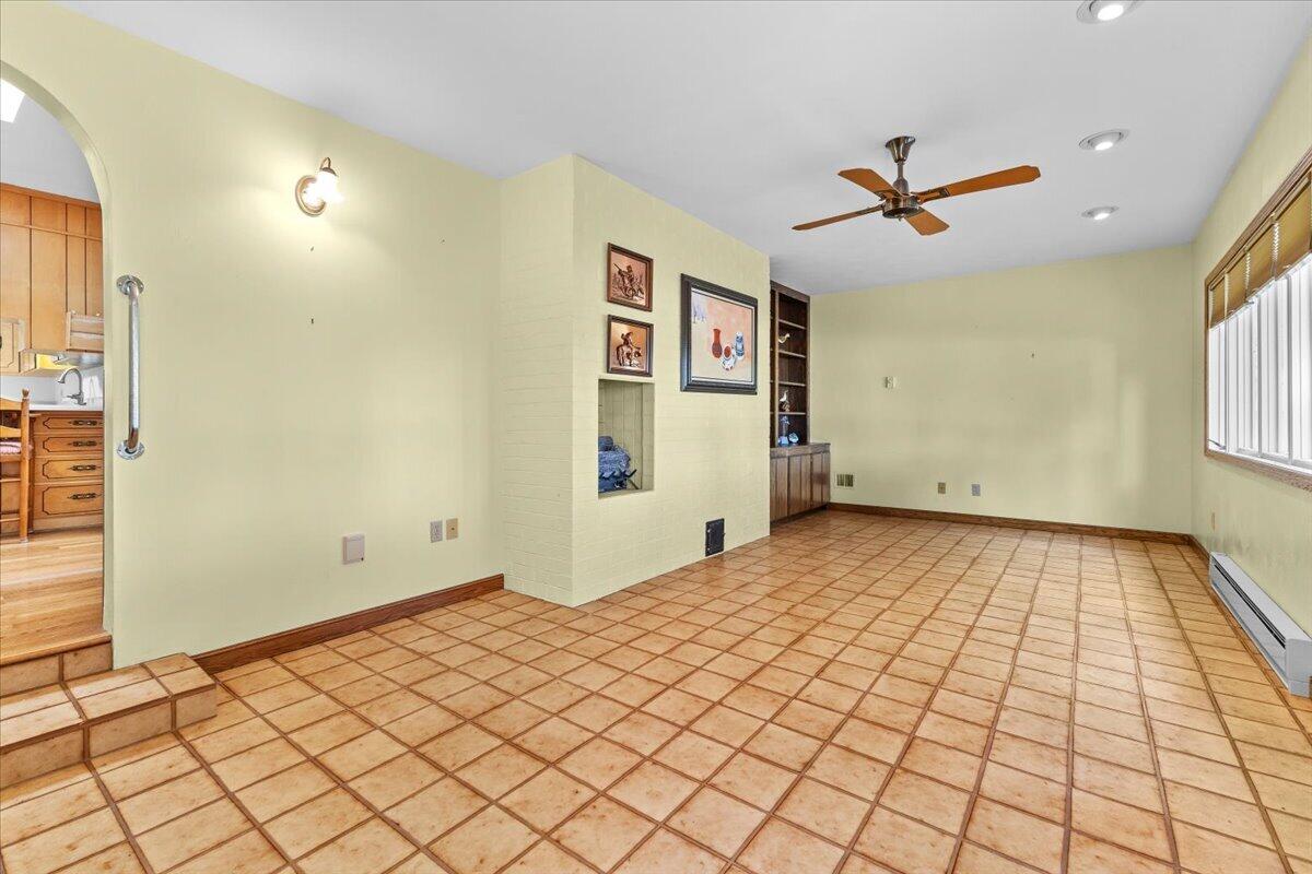 283 Orchard Lake DR