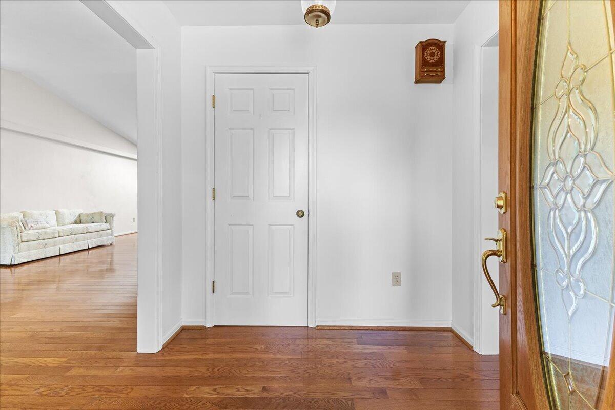 283 Orchard Lake DR