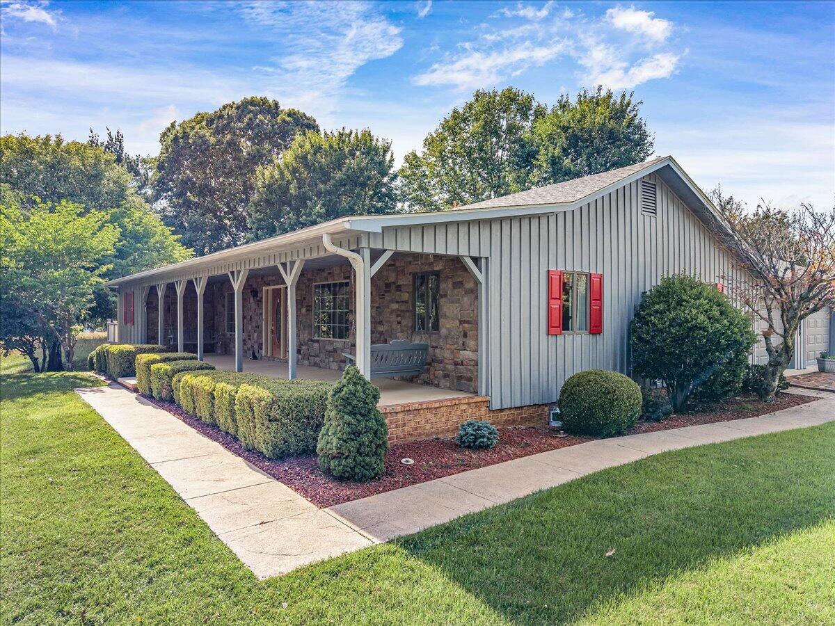 283 Orchard Lake DR