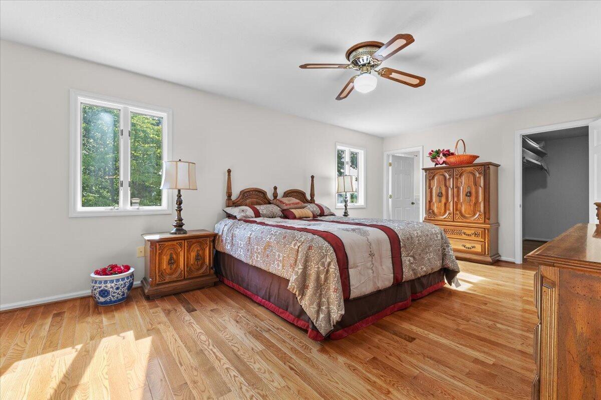 283 Orchard Lake DR