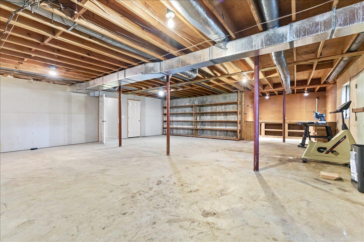 283 Orchard Lake DR