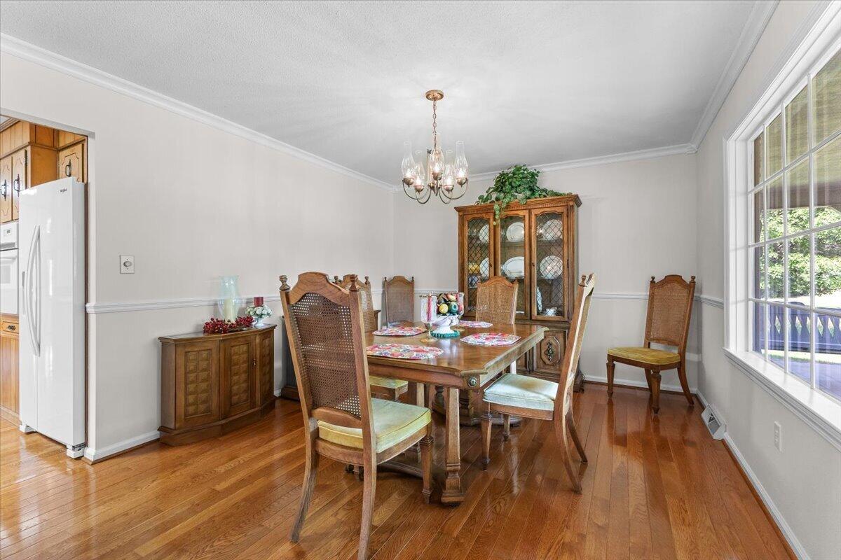 283 Orchard Lake DR
