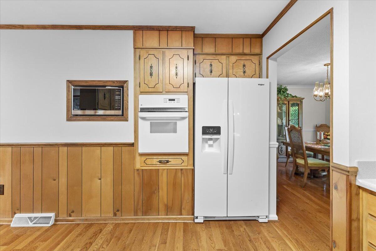283 Orchard Lake DR