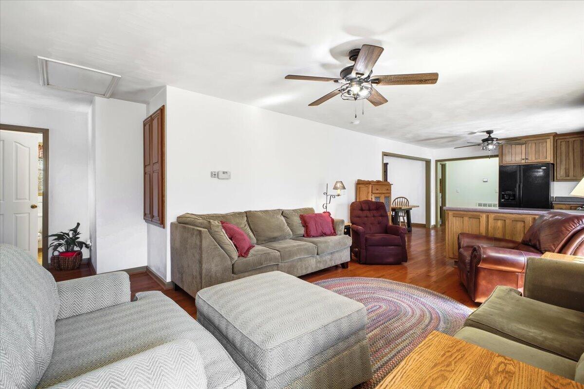 3282 Absalom Smith RD