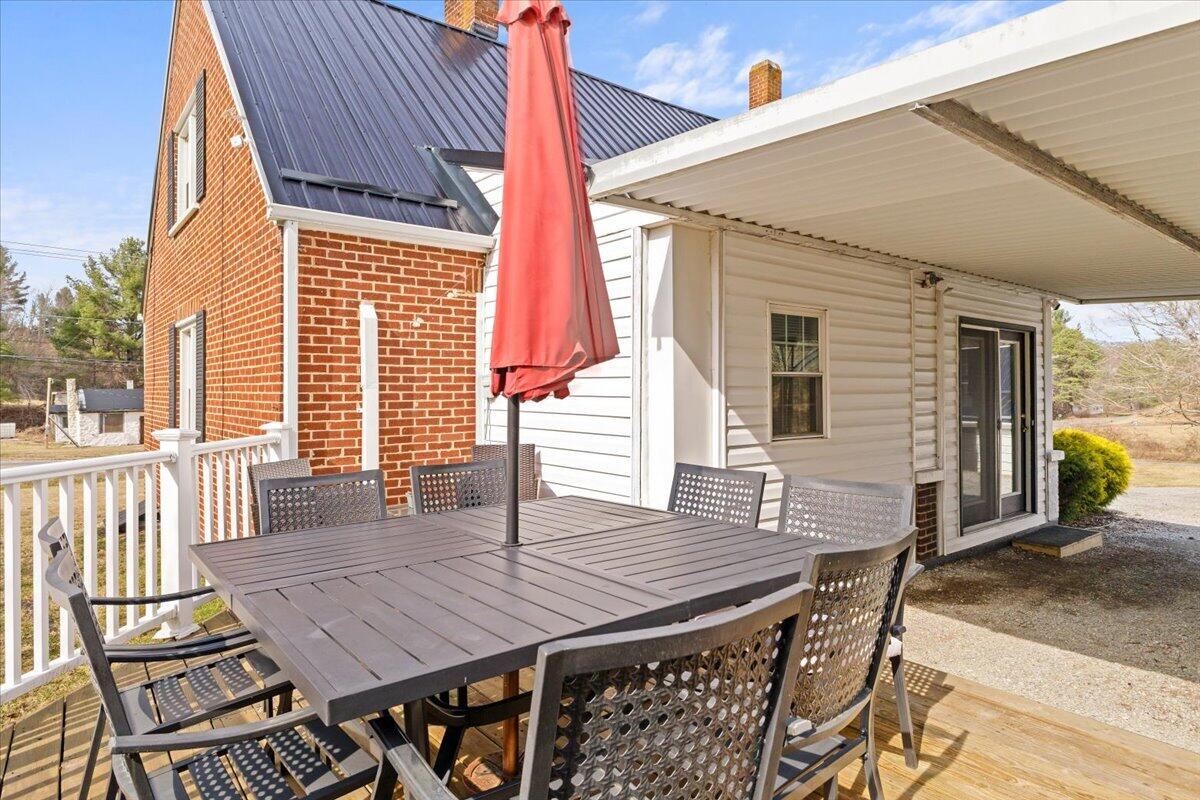 10664 Bent Mountain RD