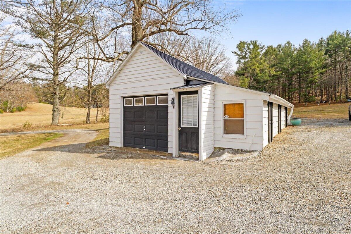 10664 Bent Mountain RD