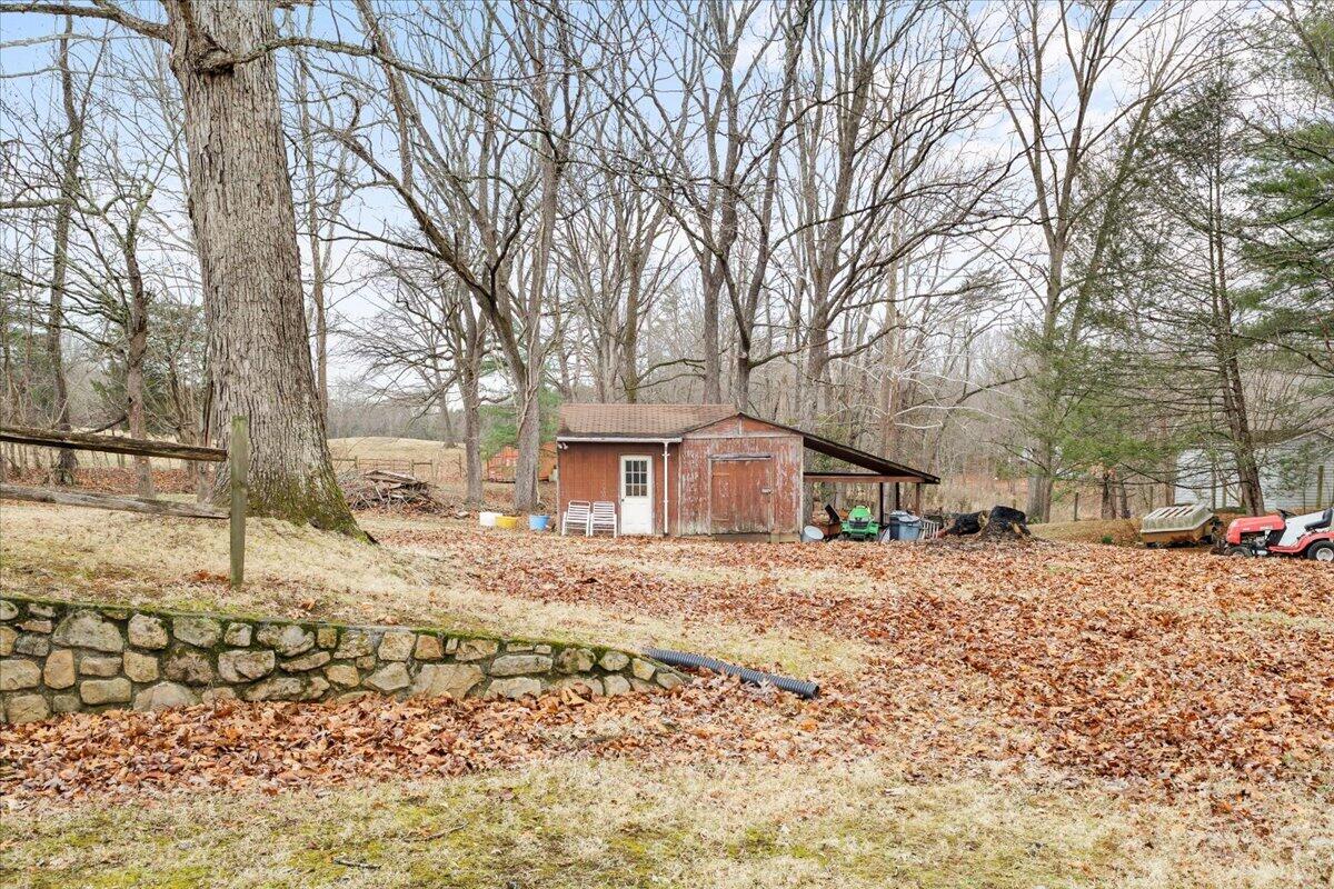 1297 Flowing Spring RD