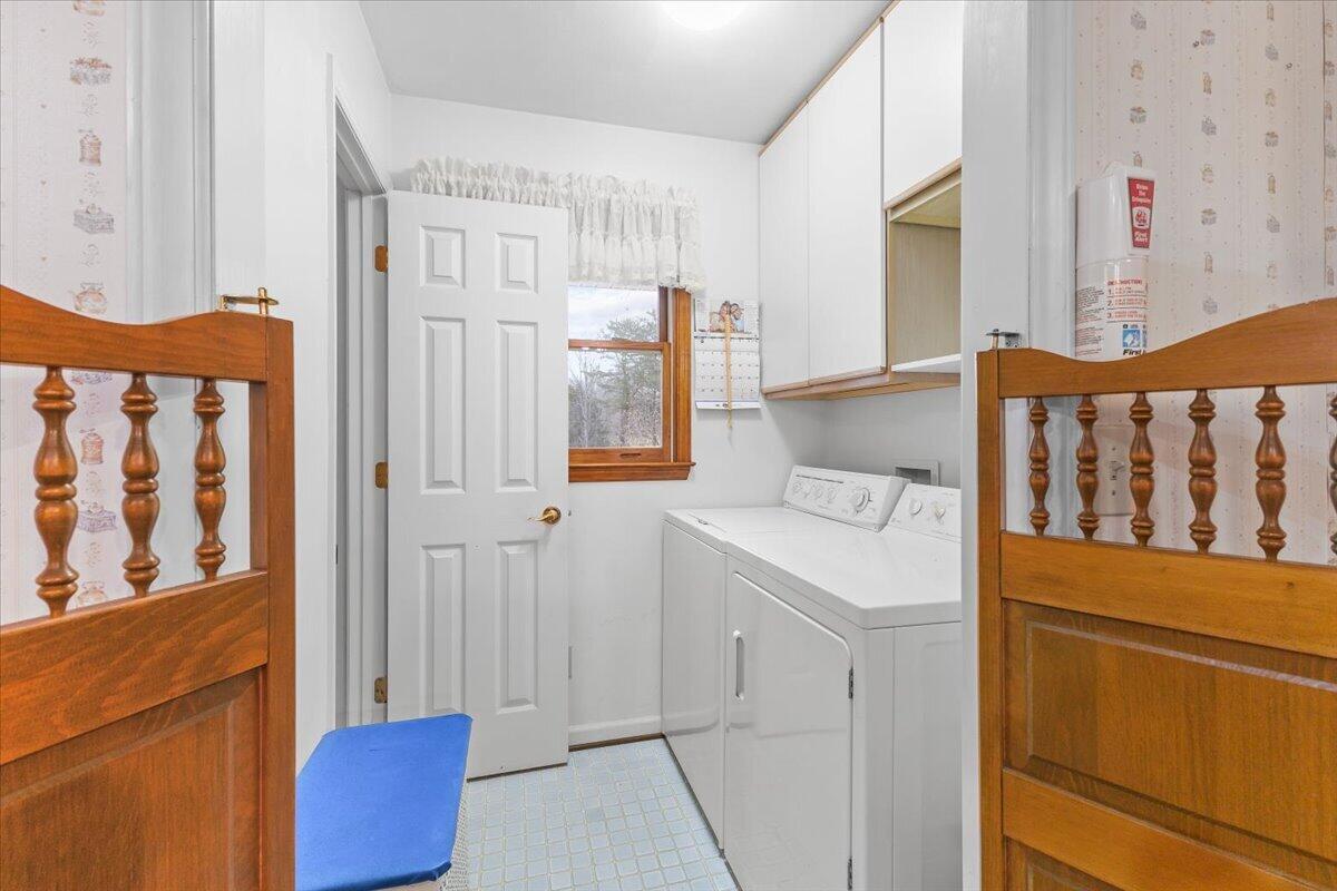 1297 Flowing Spring RD