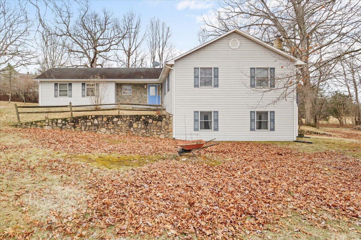 1297 Flowing Spring RD